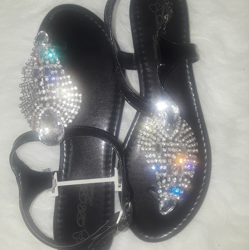 🆕️5⭐PRICE FIRM Black Faux Leather sandals - Picture 3 of 7